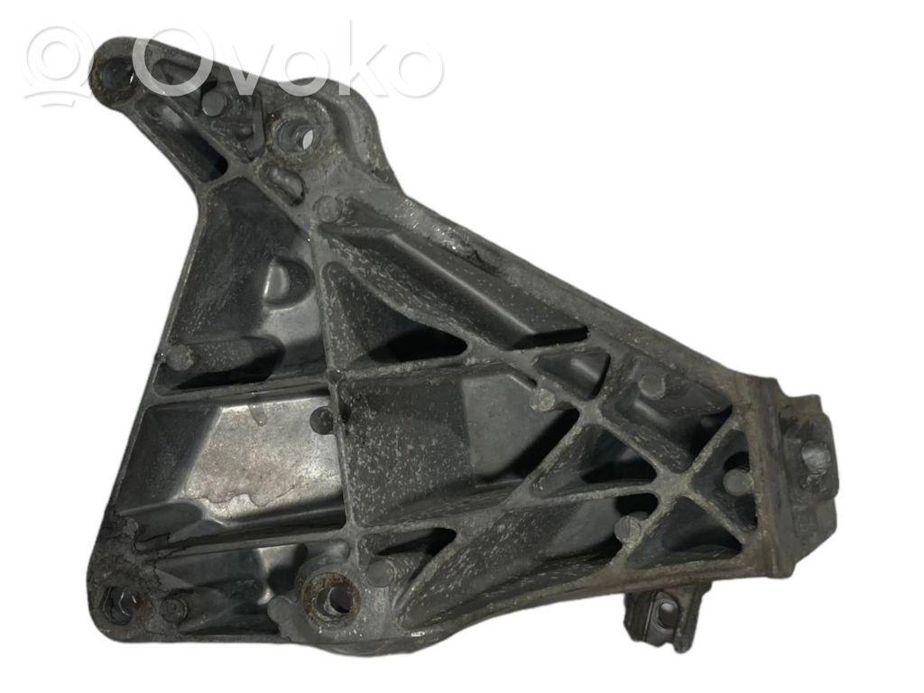 Dzinēja nostiprināšanas stiprinājums-kronšteins