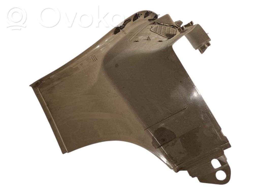 (D) statņa dekoratīvā apdare (apakšdaļa)