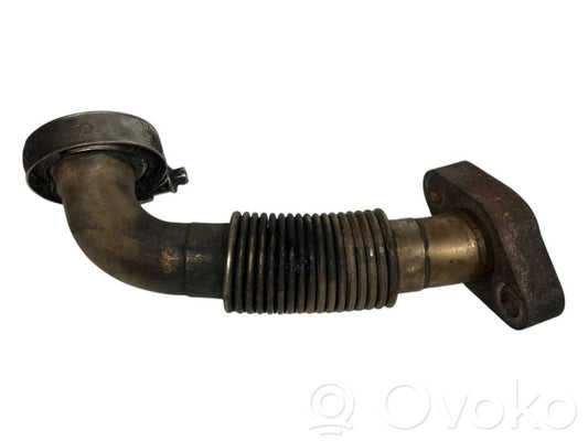 Caurulīte (-es) / šļūtene (-es)