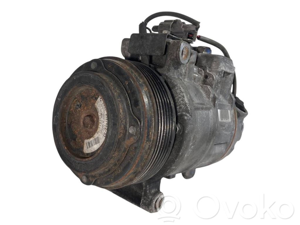 Air conditioner compressor (pump)