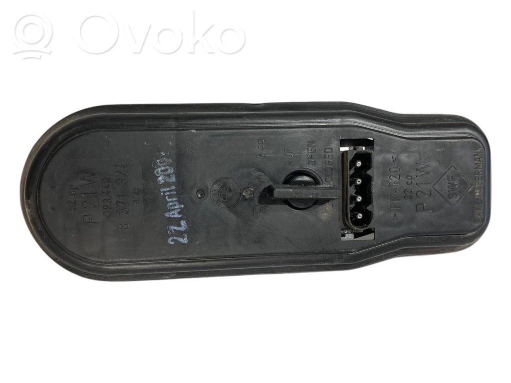 Rear lamp cover holder