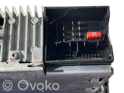 Radio / CD/DVD player / navigation