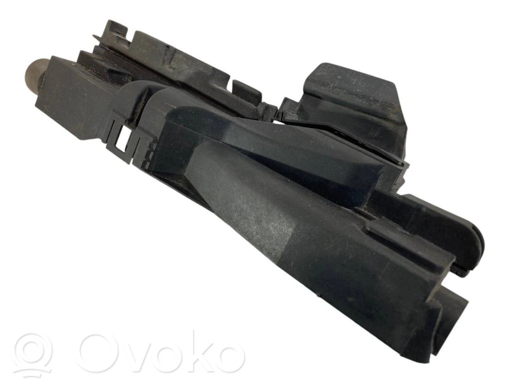 Radiator(s) holder/bracket