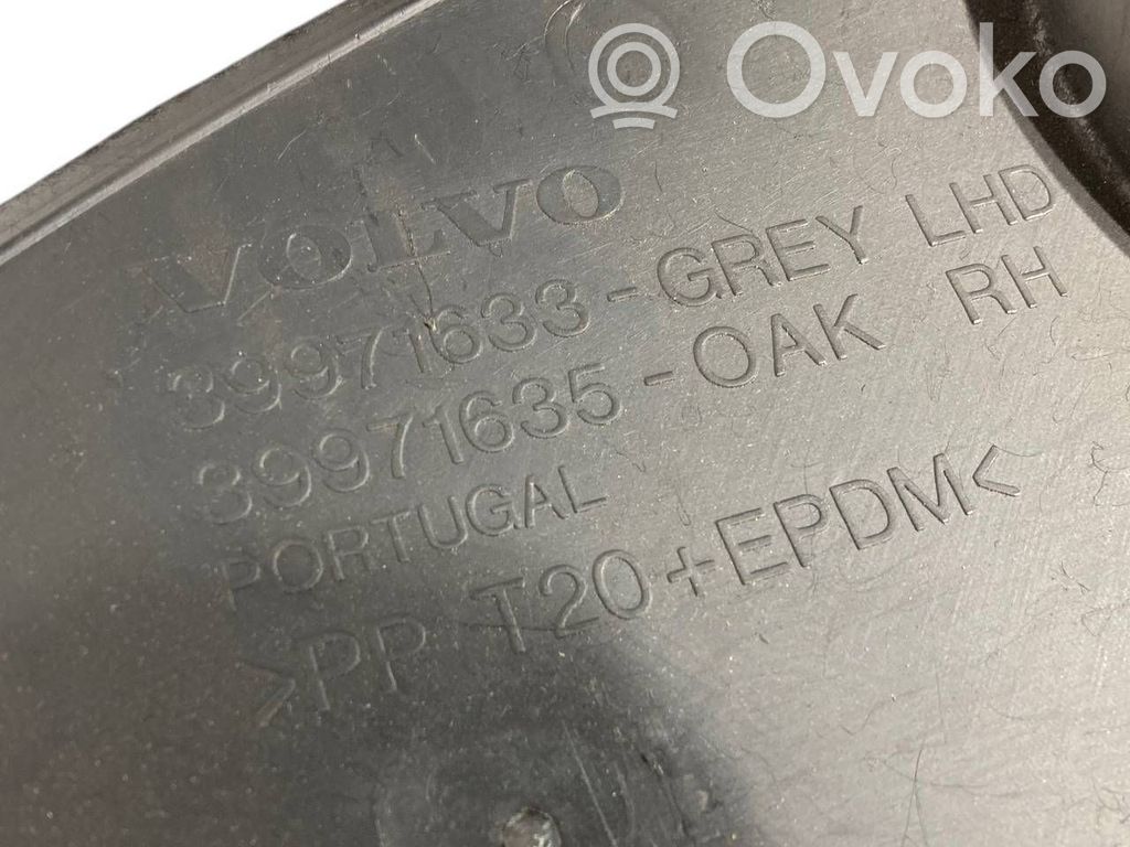 Cita veida salona detaļa