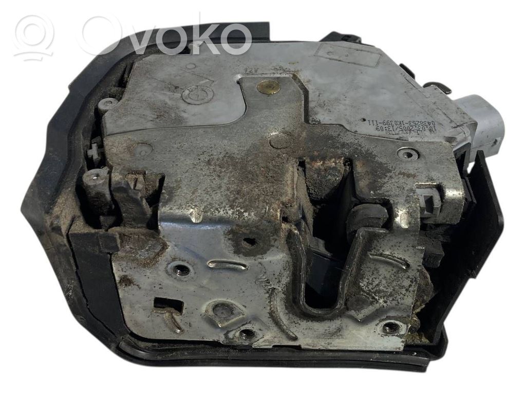 Aizmugurē slēdzene