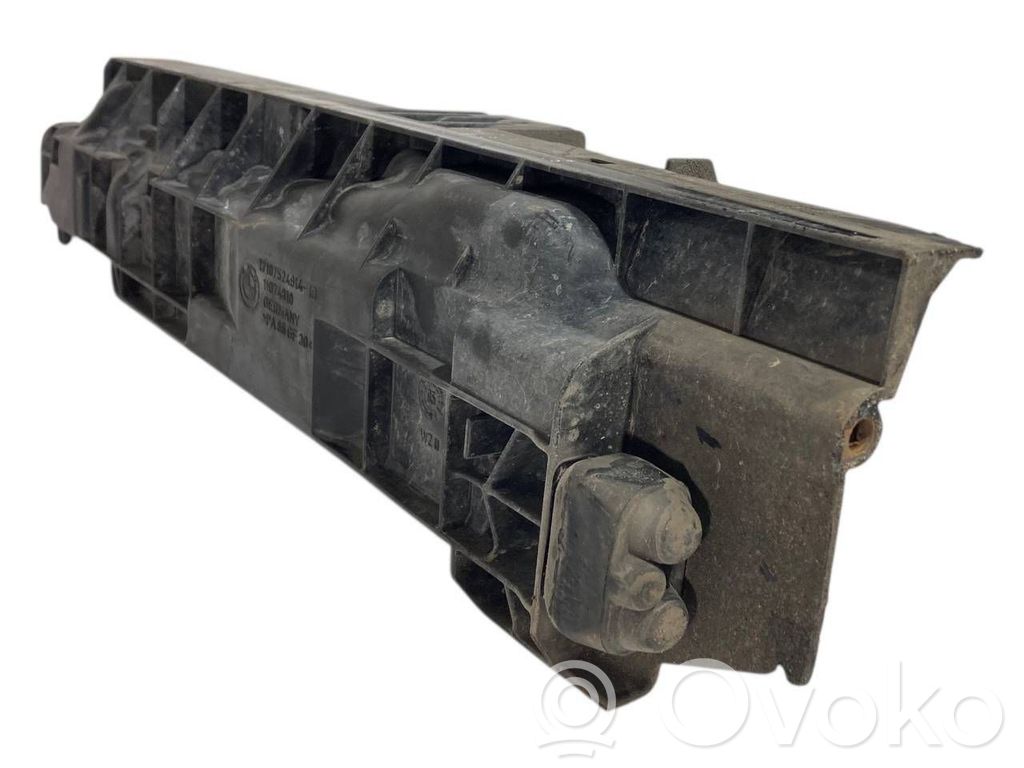 Radiatora (-u) turētājs / kronšteins