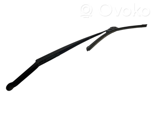 Priekšējā loga tīrītāja kājiņa