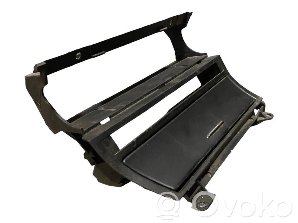 Pelnutrauks (priekšā)