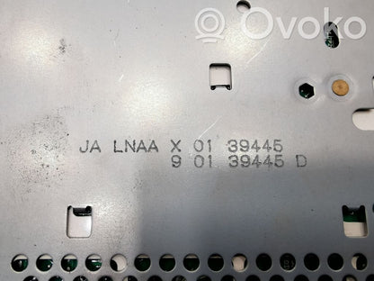 Radio / CD/DVD atskaņotājs / navigācija