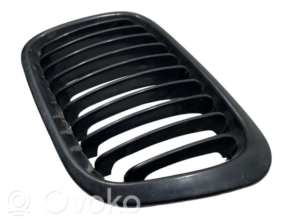 Top grille