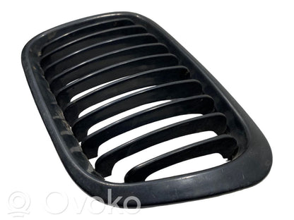 Top grille