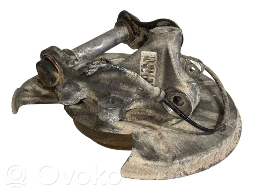 Aizmugurē riteņa rumbas vārpstas šarnīrs (stupica, capfa)