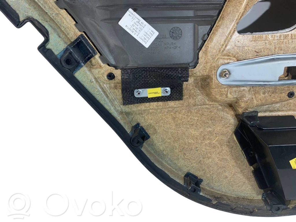 Apšuvums aizmugurējām durvīm