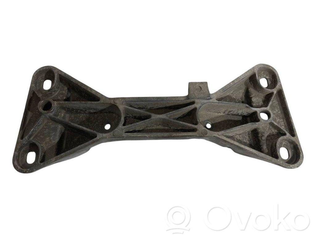 Transmission mounting bracket