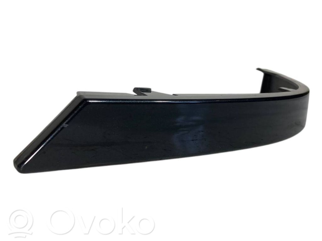 Dekoratīvās aizmugurē bampera ulikas