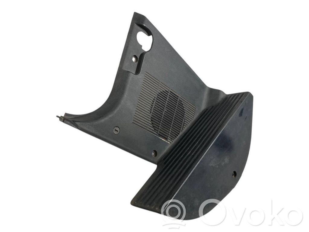 Side decorative trim for the footwell