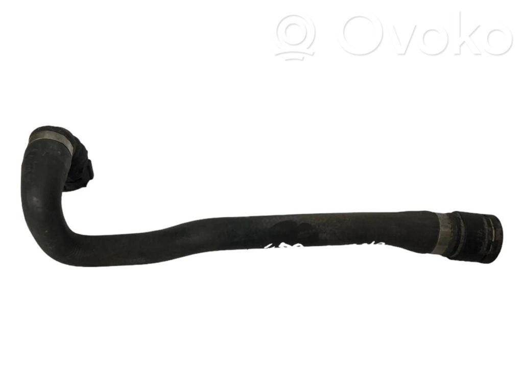 Caurulīte (-es) / šļūtene (-es)