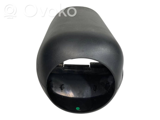 Stūres ass dekoratīvā apdare