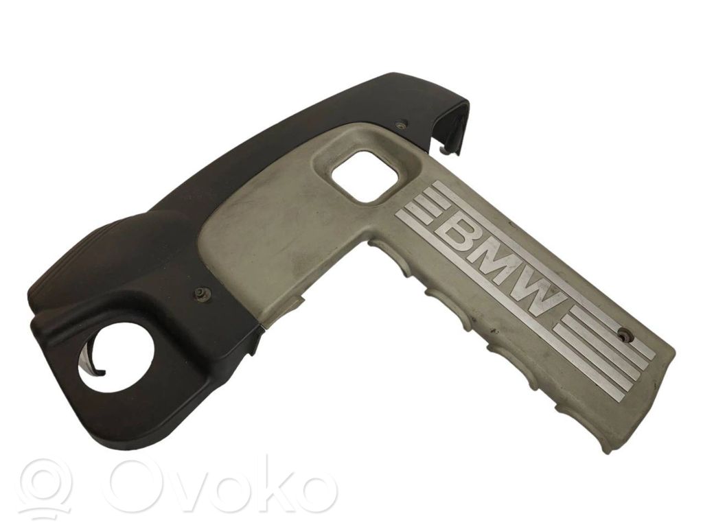 Engine cover (decorative trim)