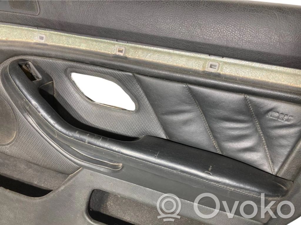 Priekšējo durvju apdare