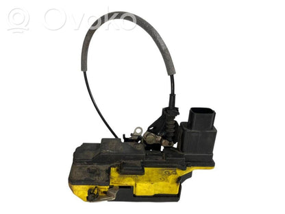 Aizmugurē slēdzene