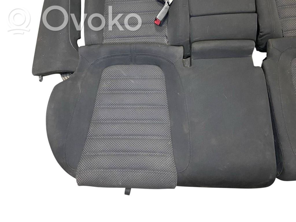 Sēdekļu komplekts