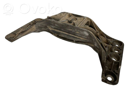 Transmission mounting bracket