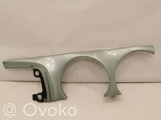 Priekšējā luktura dekoratīvā apdare