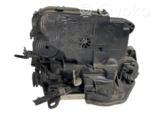 Aizmugurē slēdzene