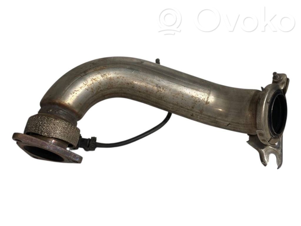 Caurulīte (-es) / šļūtene (-es)