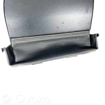 Stūres ass dekoratīvā apdare