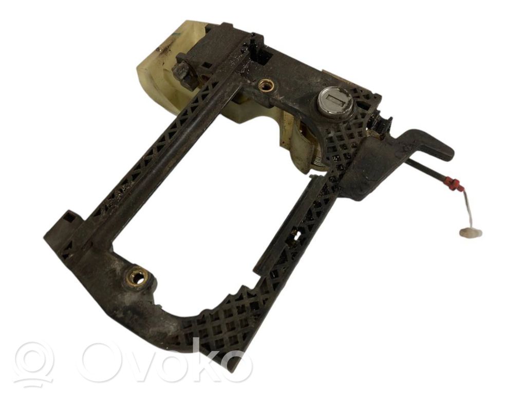 Holder/bracket for external opening handle at the front