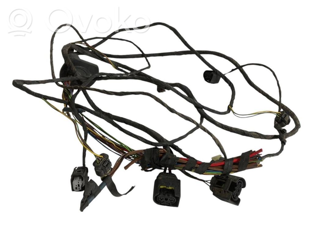 Parkošanas (PDC) sensoru vadu instalācija