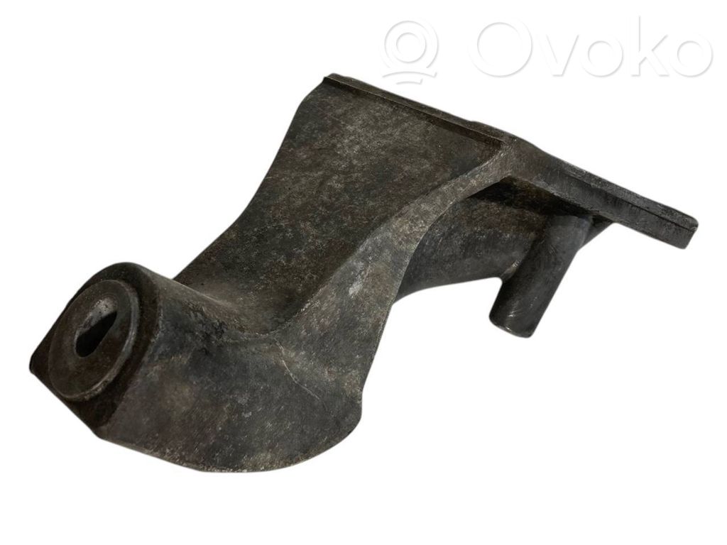 Кронштейн крепления двигателя