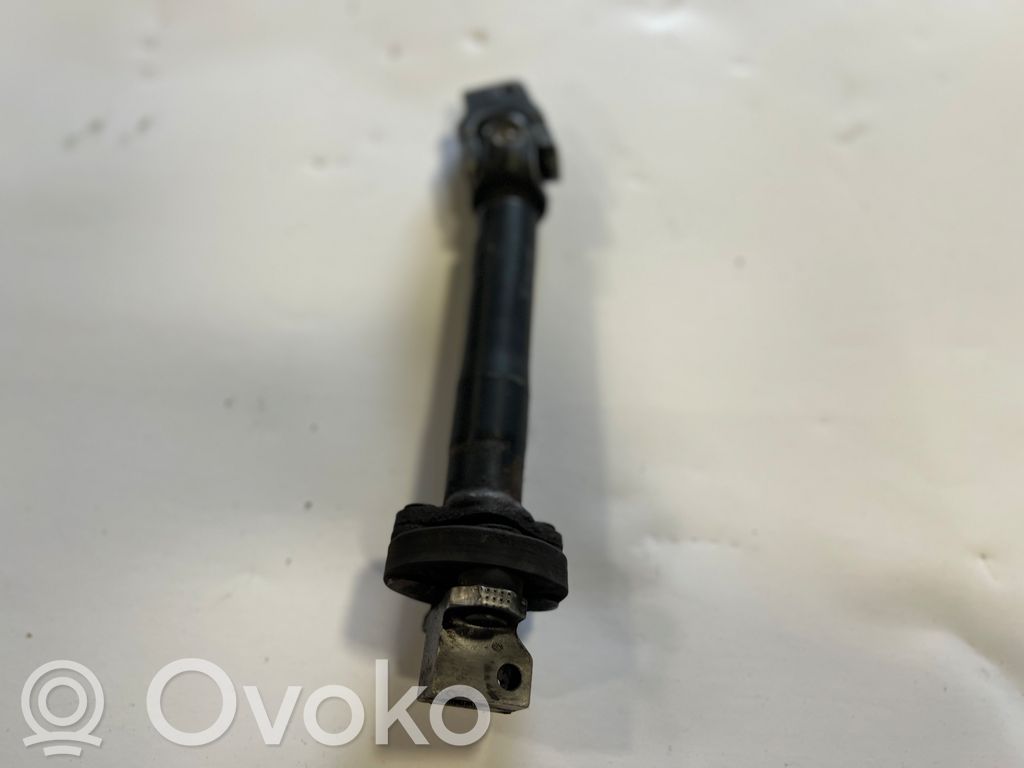 Stūresrata ass krustsavienojums