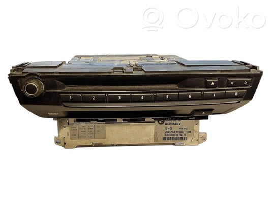 Radio / CD/DVD atskaņotājs / navigācija