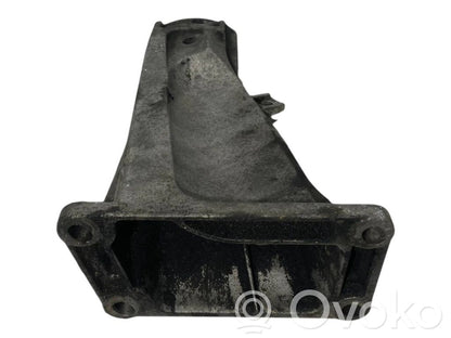 Dzinēja nostiprināšanas stiprinājums-kronšteins