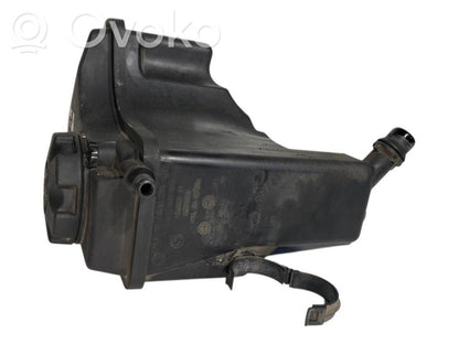 Dzesēšanas šķidruma izplešanās tvertne