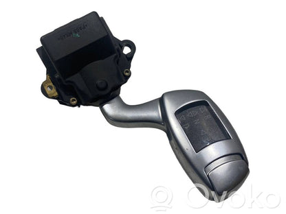 Ātrumu pārslēgšanas slēdzis / kloķis