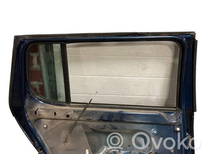 Задняя дверь