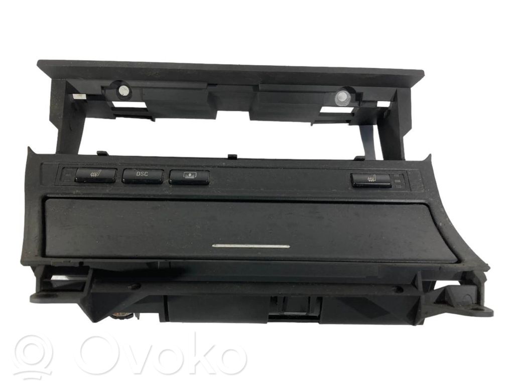 Пепельница (передняя)