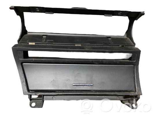 Pelnutrauks (priekšā)