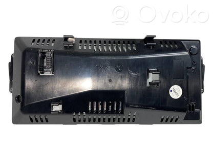 Ekrāns / displejs / mazais ekrāns