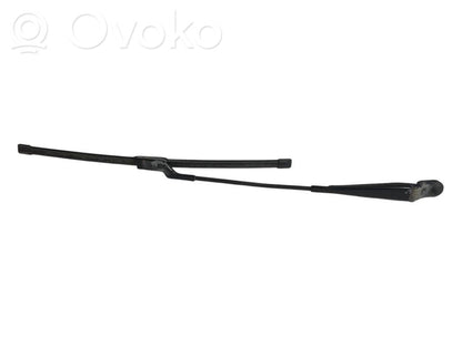 Priekšējā loga tīrītāja kājiņa