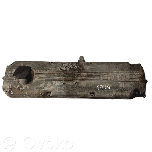 Valve cover