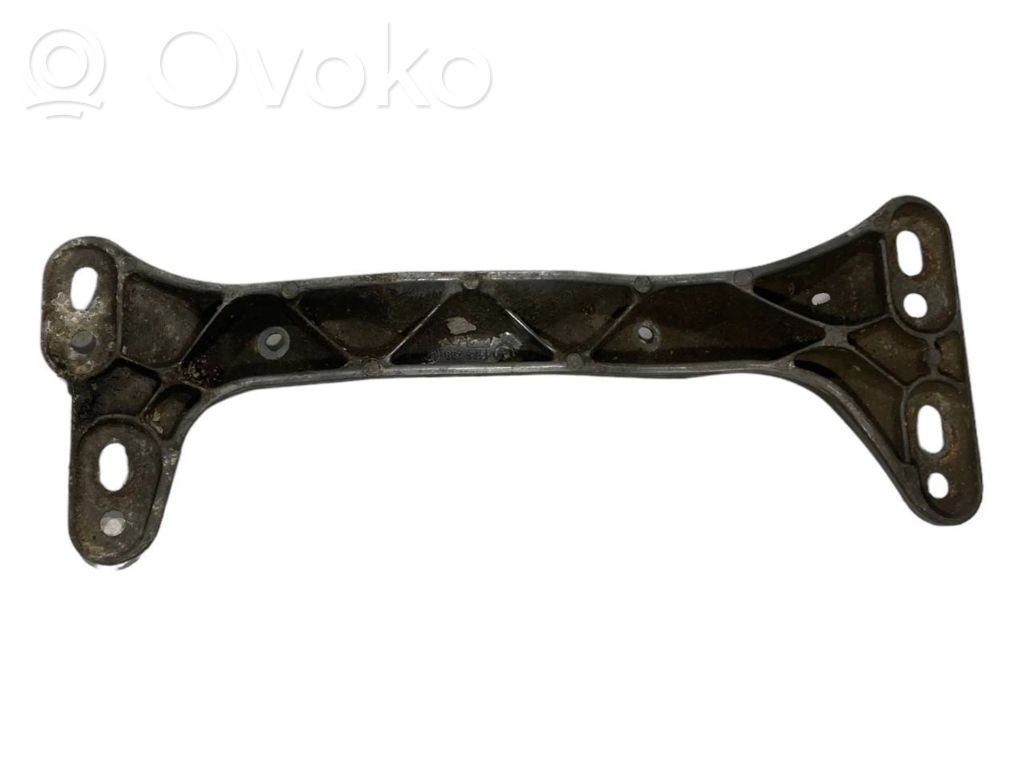 Кронштейн крепления трансмиссии