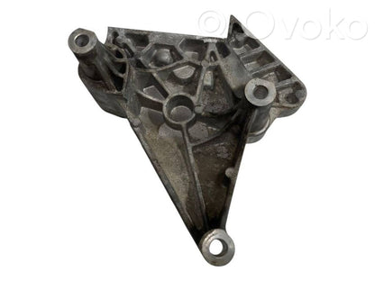 Dzinēja nostiprināšanas stiprinājums-kronšteins