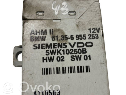 Piekabes āķa vadības bloks