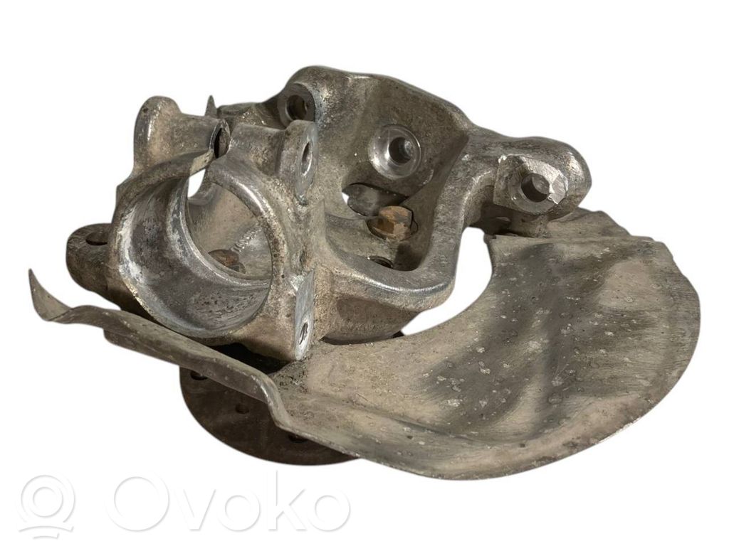 Priekšējā riteņa rumbas vārpstas šarnīrs (stupica, capfa)