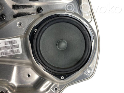 Speaker(s) in front door